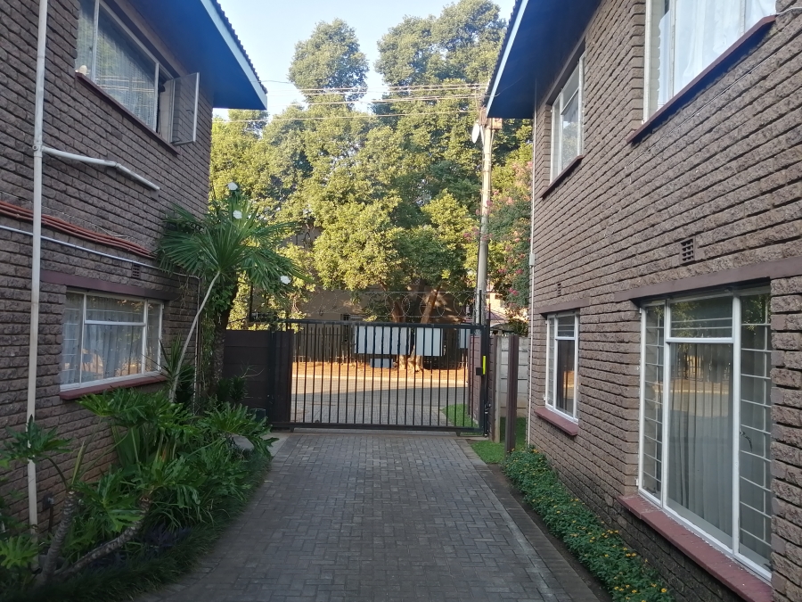 2 Bedroom Property for Sale in Mid Town North West